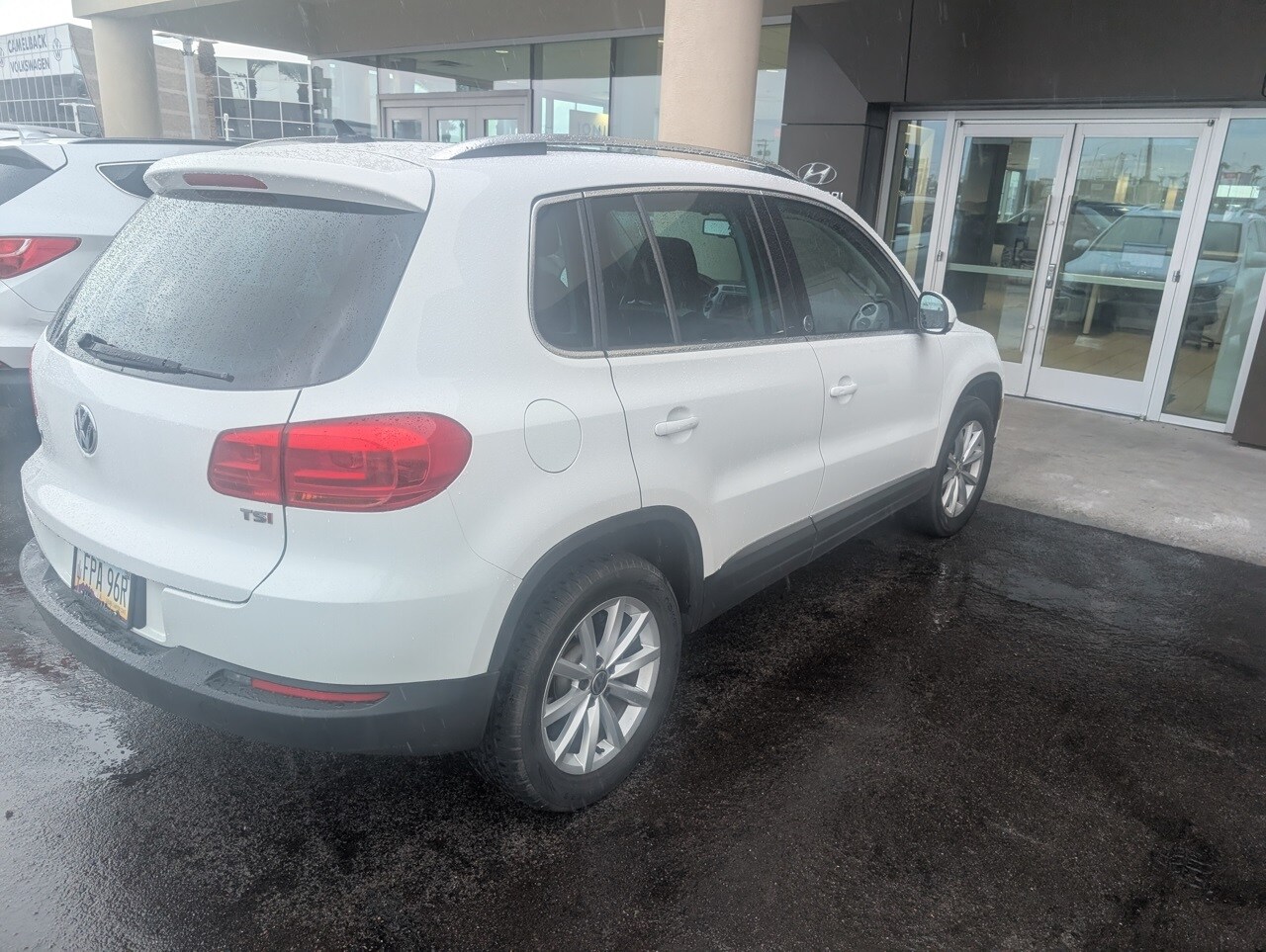 2017 Volkswagen Tiguan Wolfsburg Edition photo 3