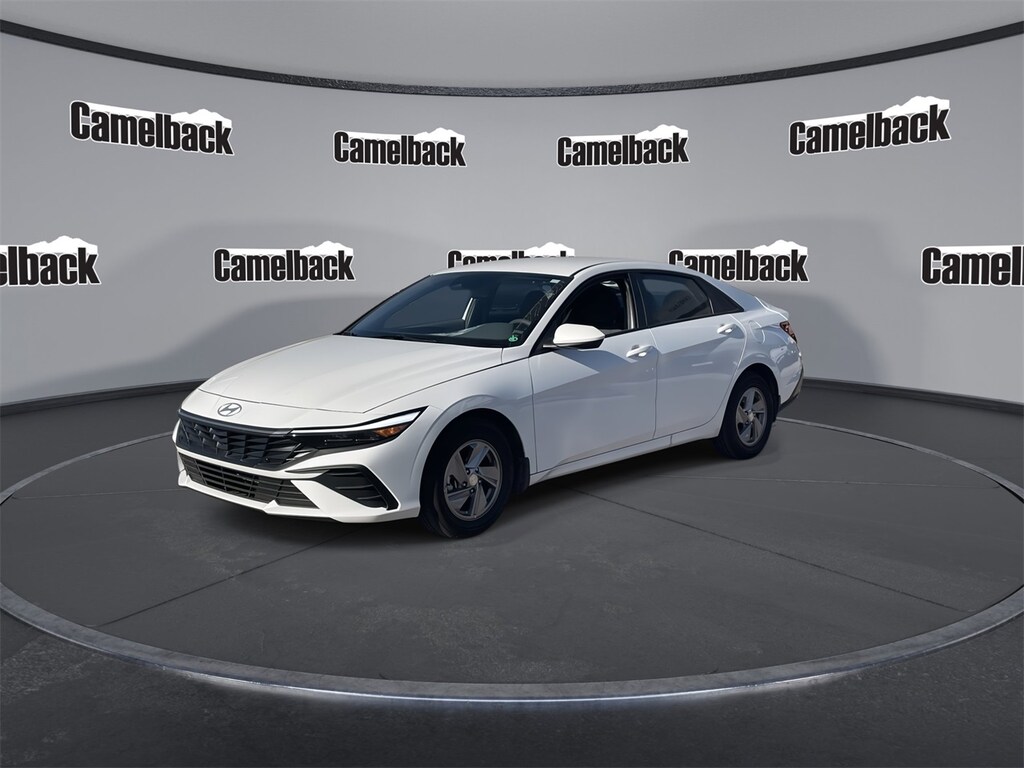 New 2025 Hyundai Elantra SE Sedan