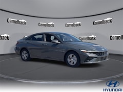 2025 Hyundai Elantra SE Sedan