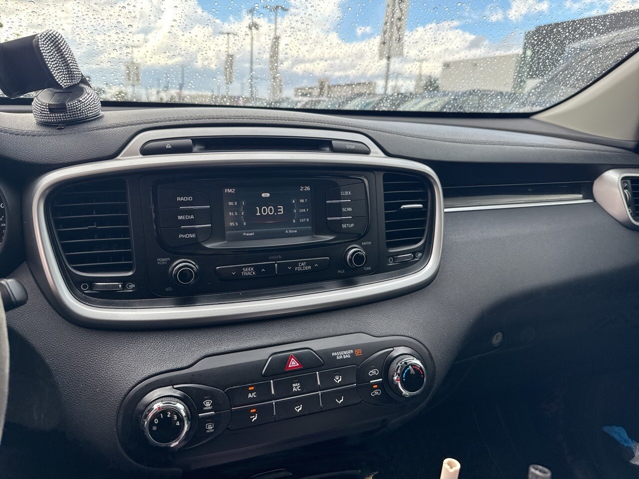 2017 Kia Sorento LX photo 4