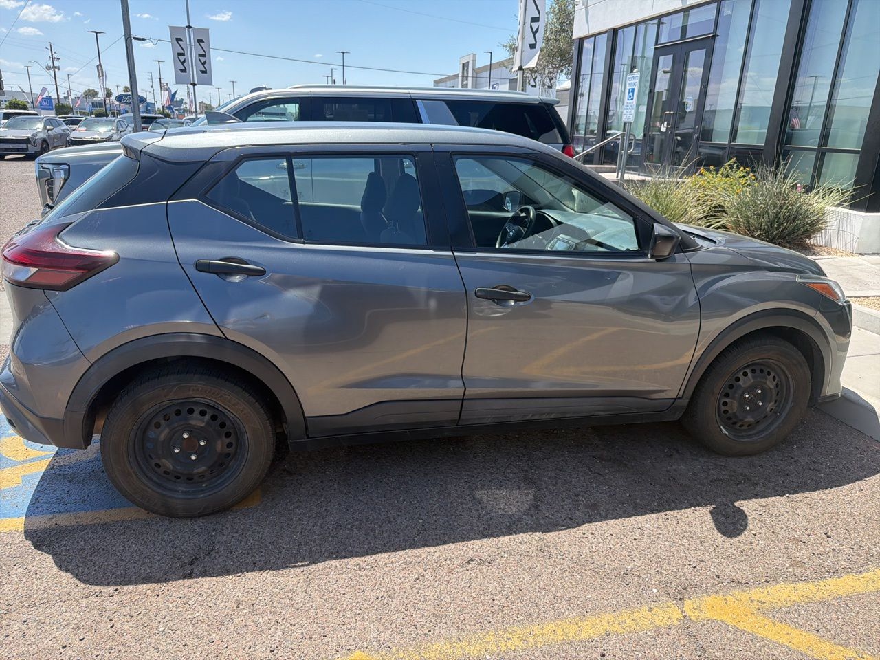 2021 Nissan Kicks 1.6 S's photo