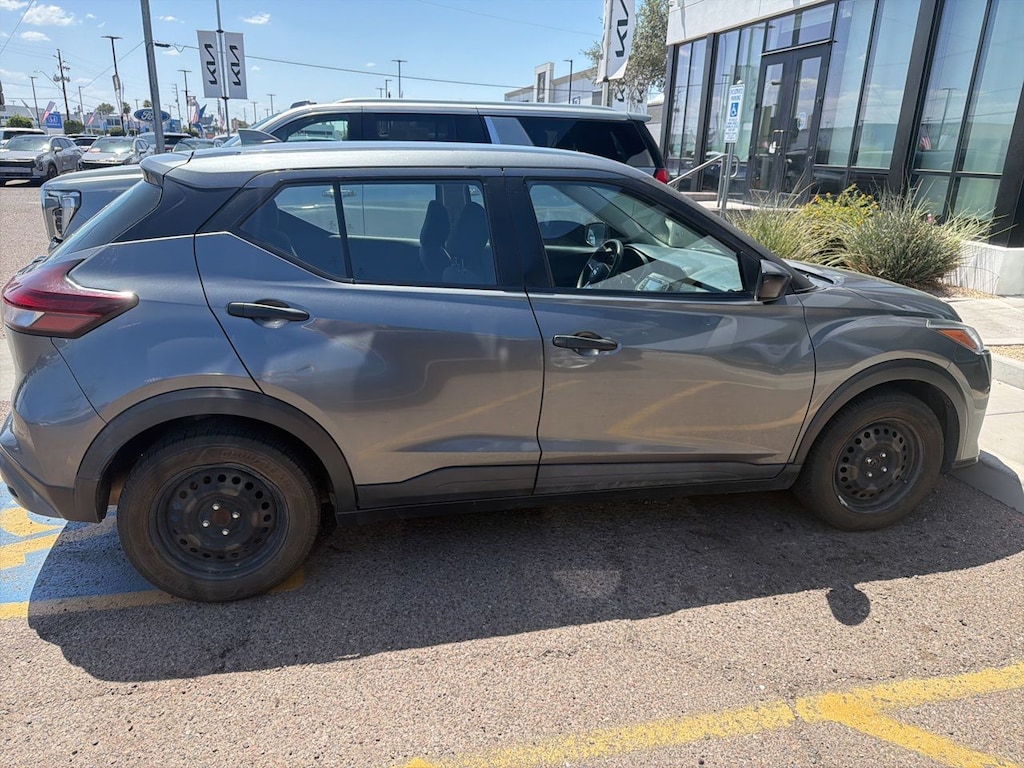 Used 2021 Nissan Kicks