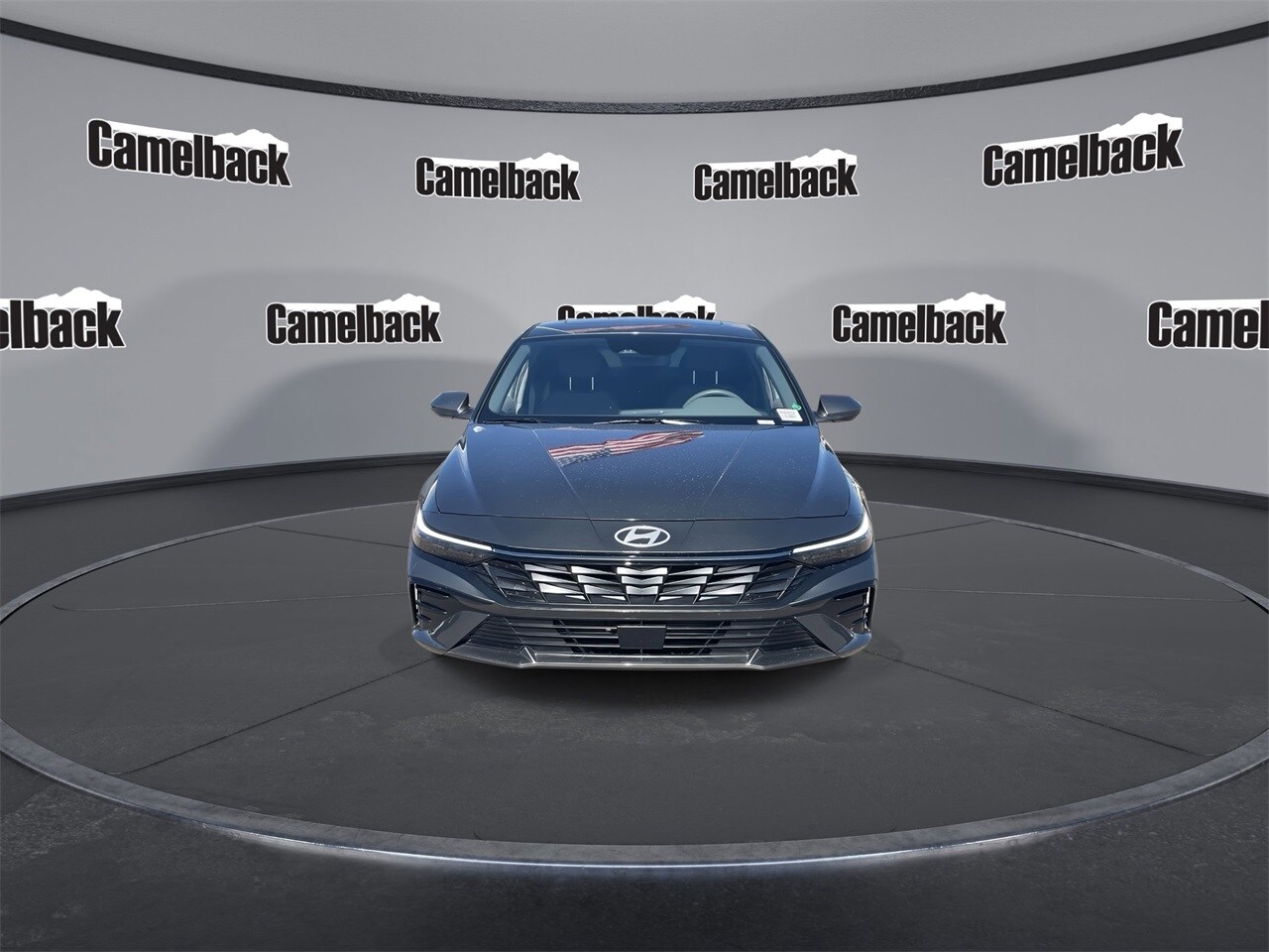 2025 Hyundai Elantra SEL Convenience photo 2