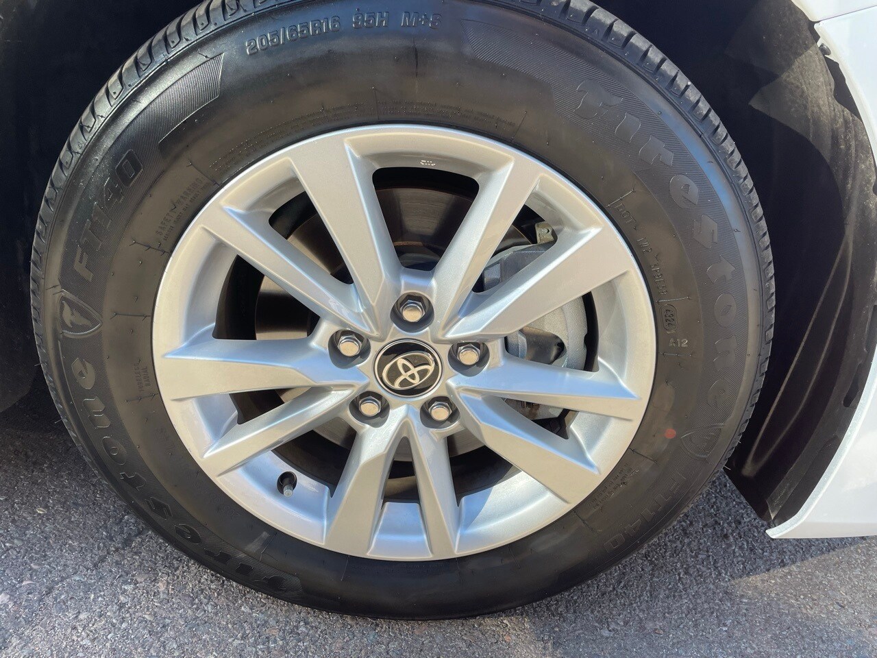 2025 Toyota Camry XSE photo 3