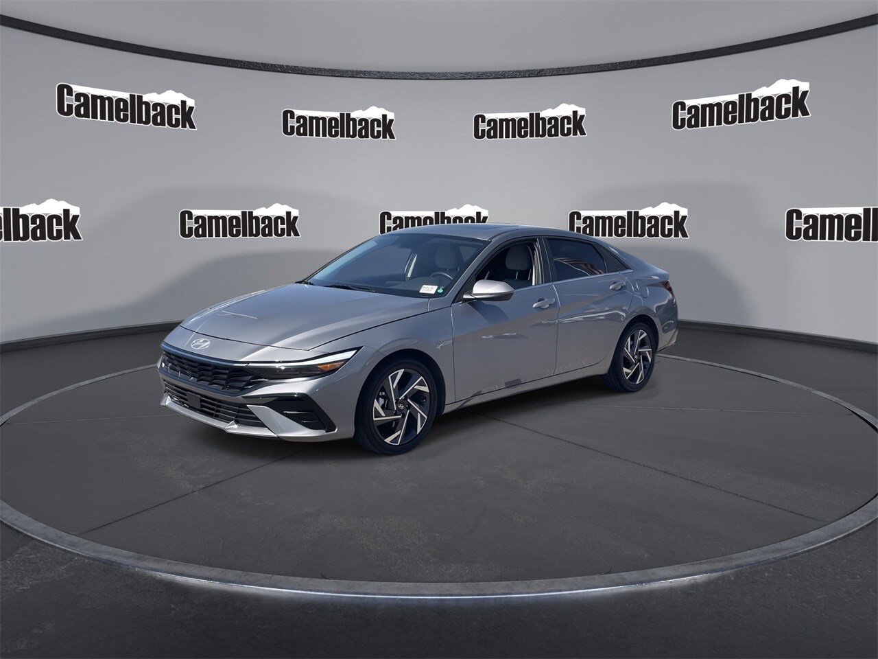 2025 Hyundai Elantra Hybrid photo 2