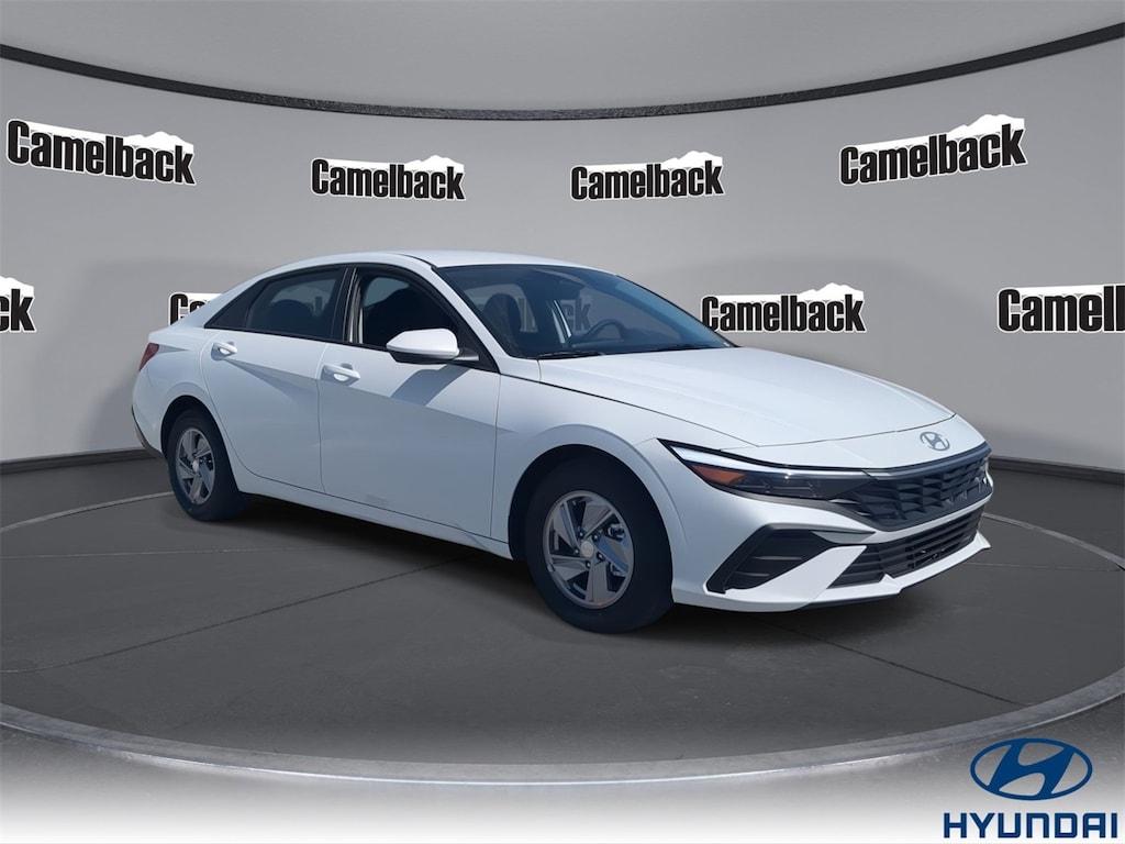 New 2025 Hyundai Elantra SE Sedan