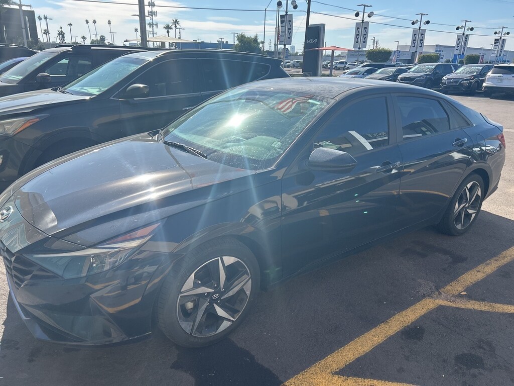 Used 2023 Hyundai Elantra SEL Sedan