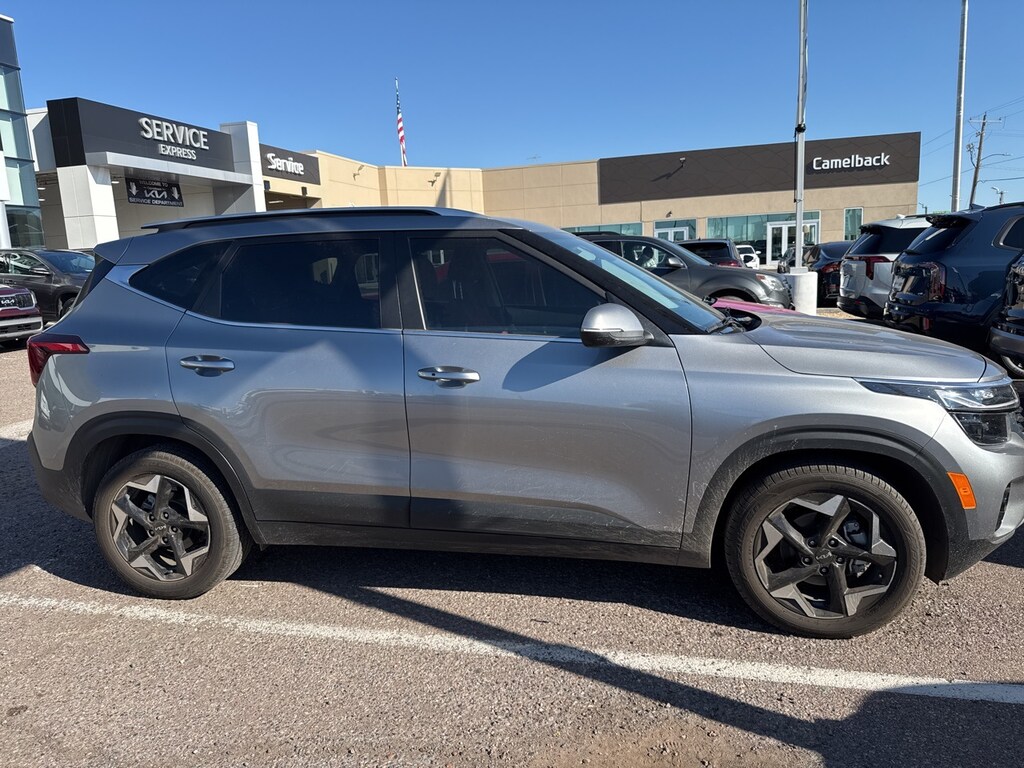 Used 2024 Kia Seltos EX SUV