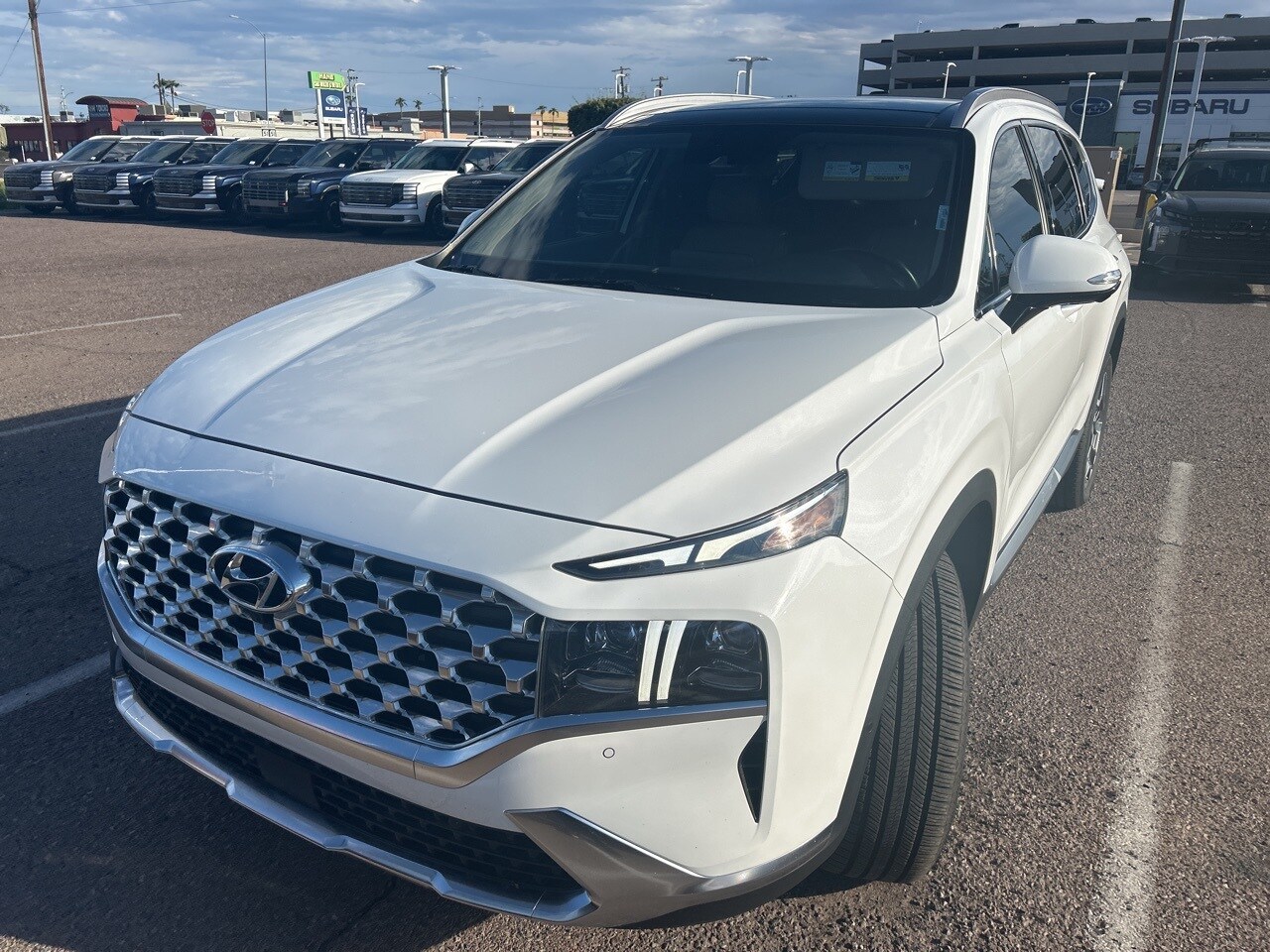 2023 Hyundai Santa Fe Limited photo 3