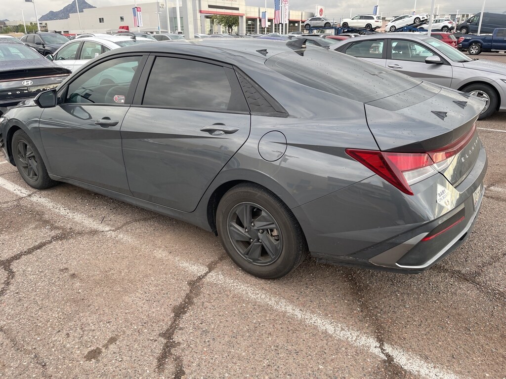 Used 2025 Hyundai Elantra SE Sedan