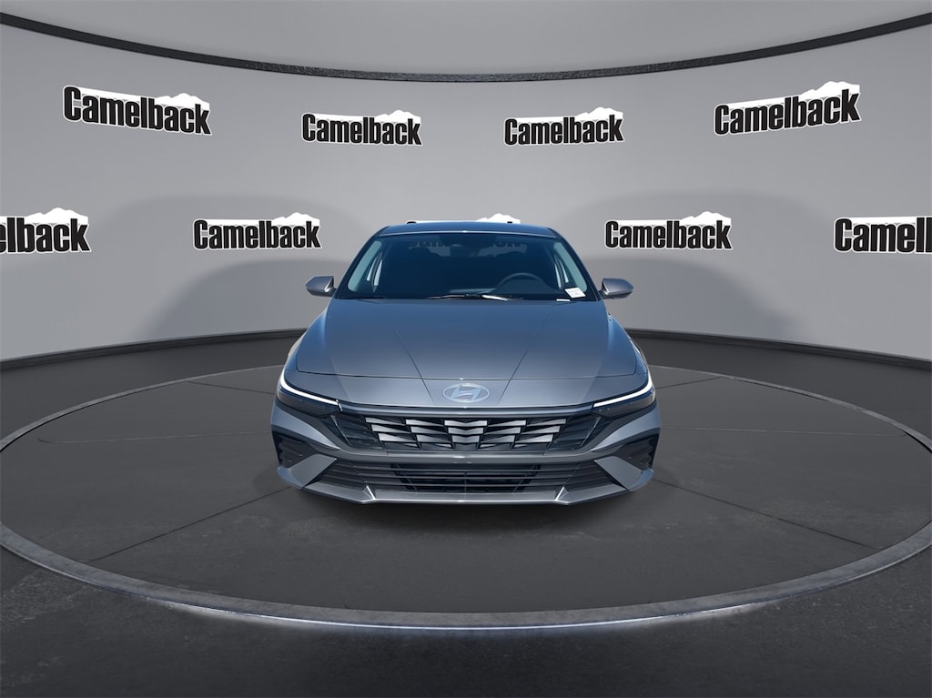 New 2025 Hyundai Elantra SE Sedan