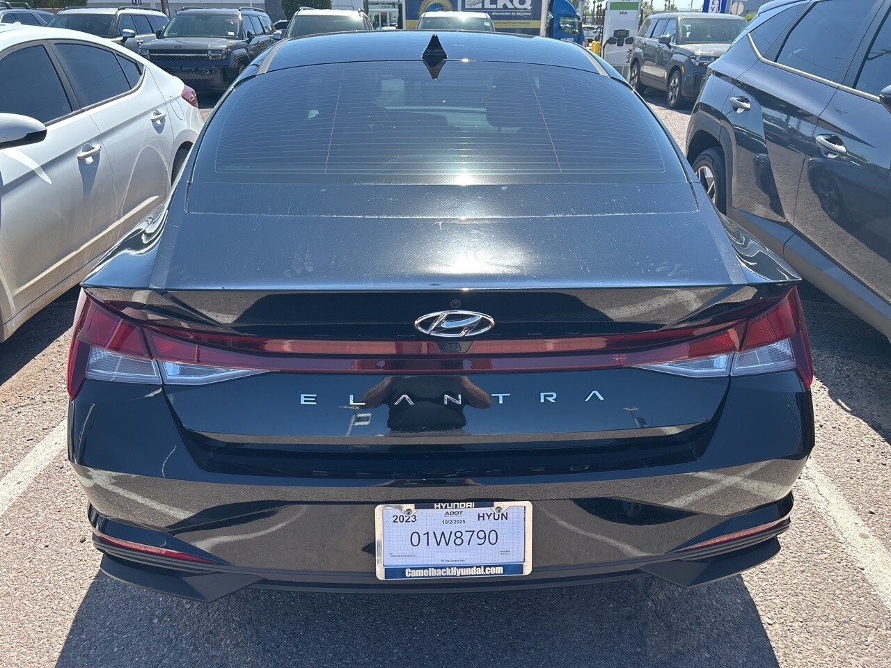 2023 Hyundai Elantra SEL photo 4