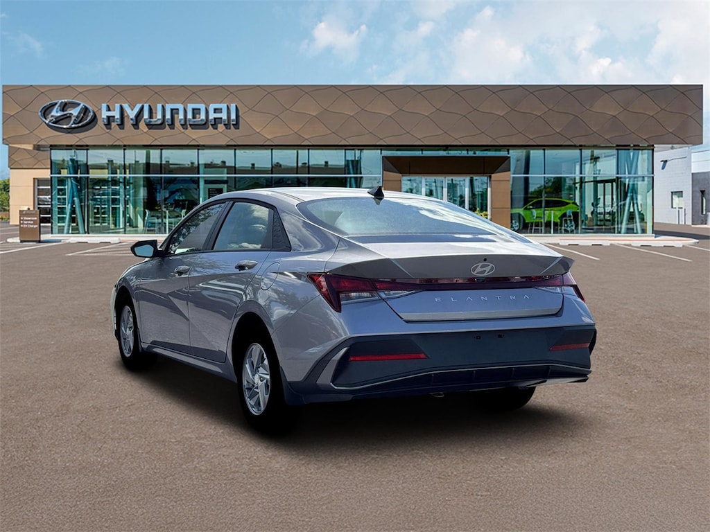New 2026 Hyundai Elantra SE Sedan