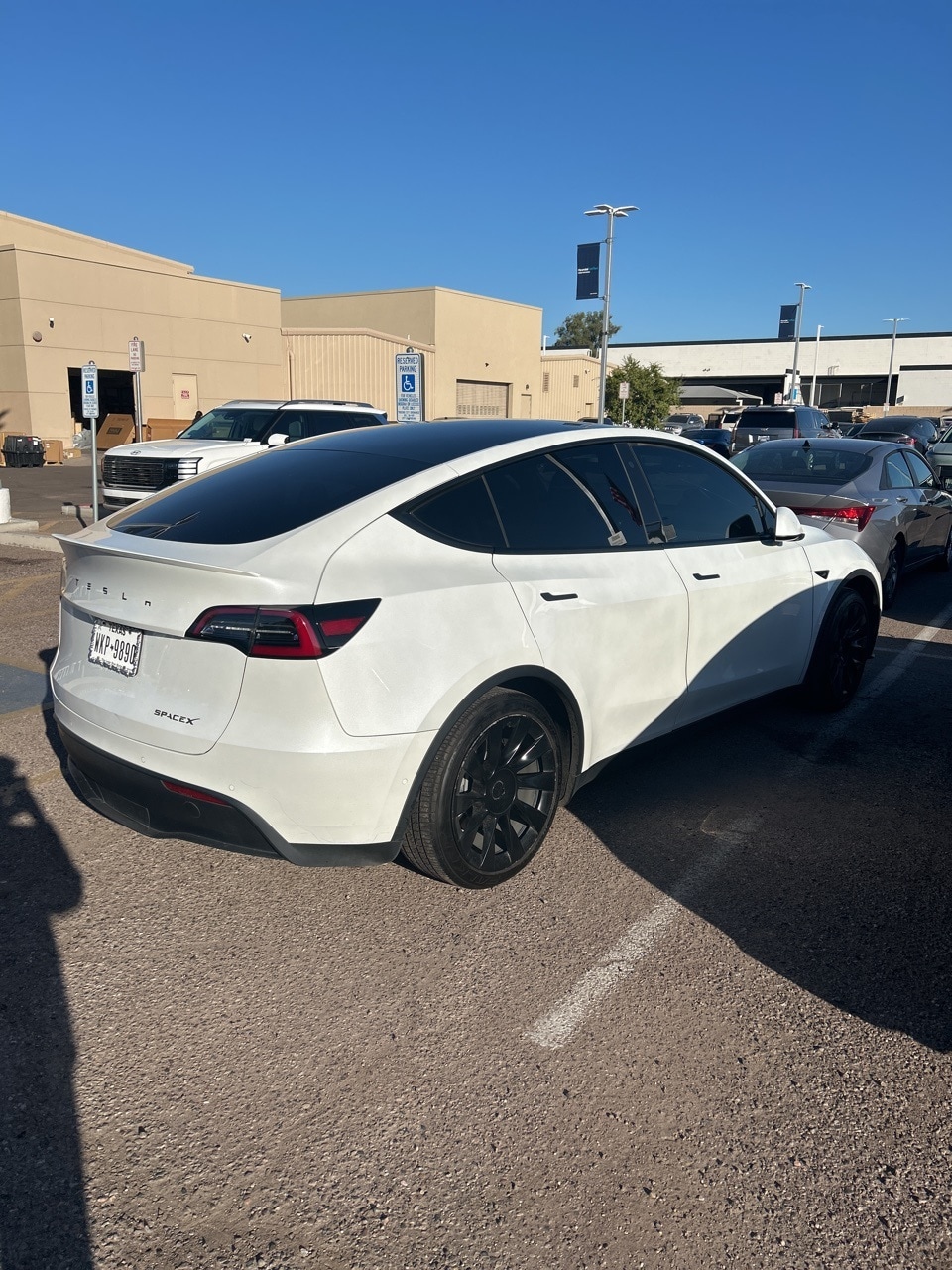 Used 2020 Tesla Model Y Long Range with VIN 5YJYGDEE1LF022105 for sale in Phoenix, AZ