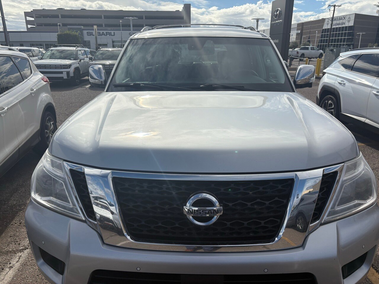 2017 Nissan Armada Platinum photo 3