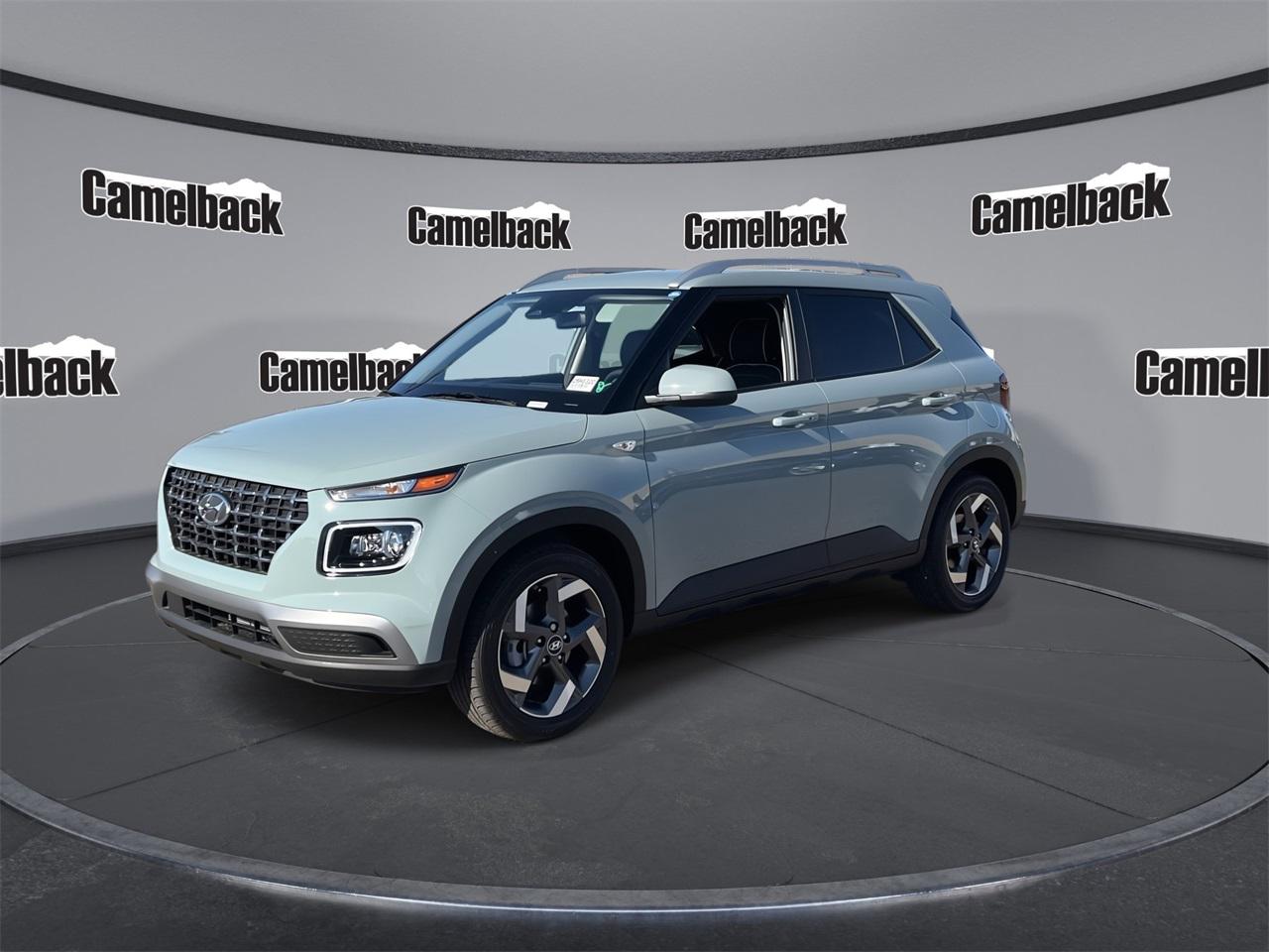 2025 Hyundai Venue Limited photo 2