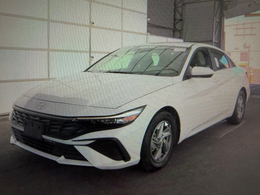 Certified 2025 Hyundai Elantra SE Sedan