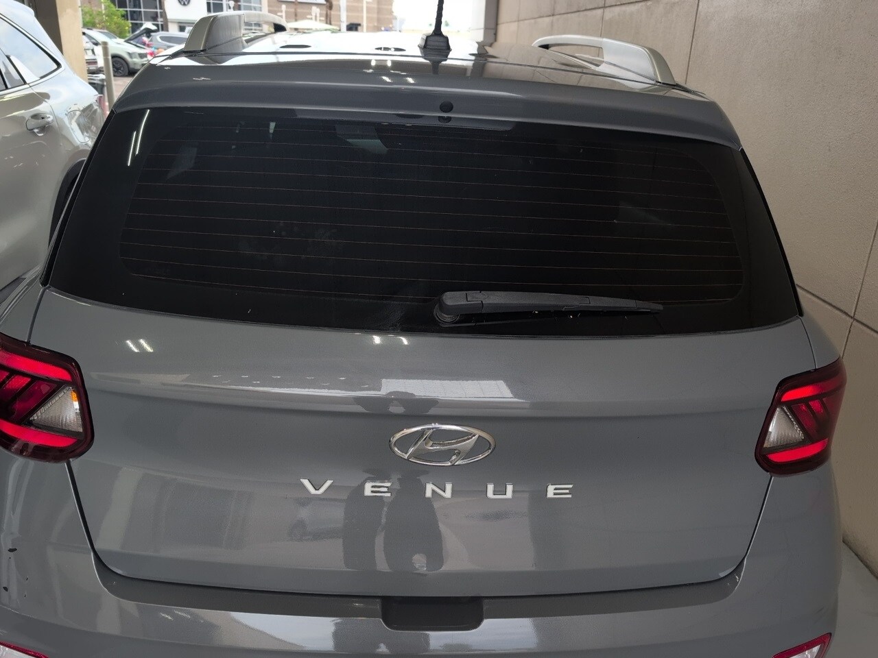 2023 Hyundai Venue SEL photo 4
