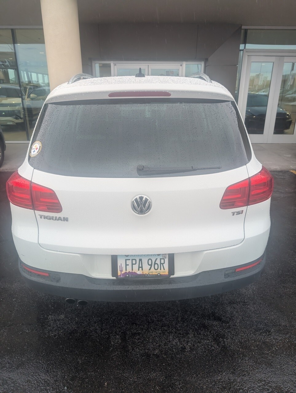 2017 Volkswagen Tiguan Wolfsburg Edition photo 2