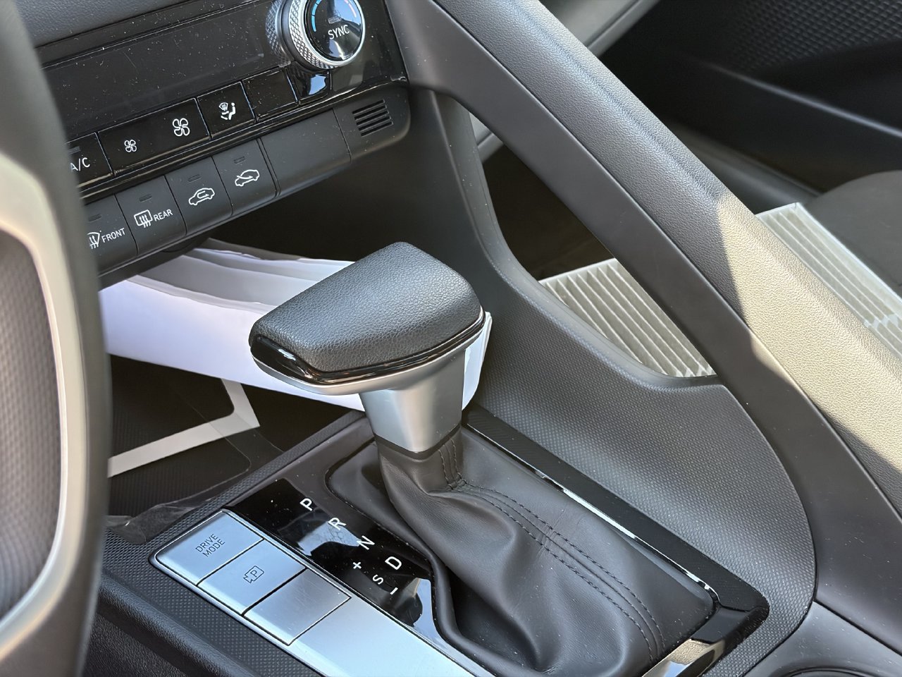 2024 Hyundai Elantra SEL - Photo 10