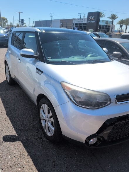 2016 Kia Soul + Hatchback