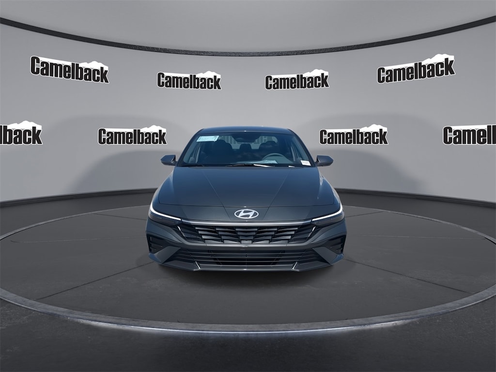 New 2025 Hyundai Elantra SE Sedan