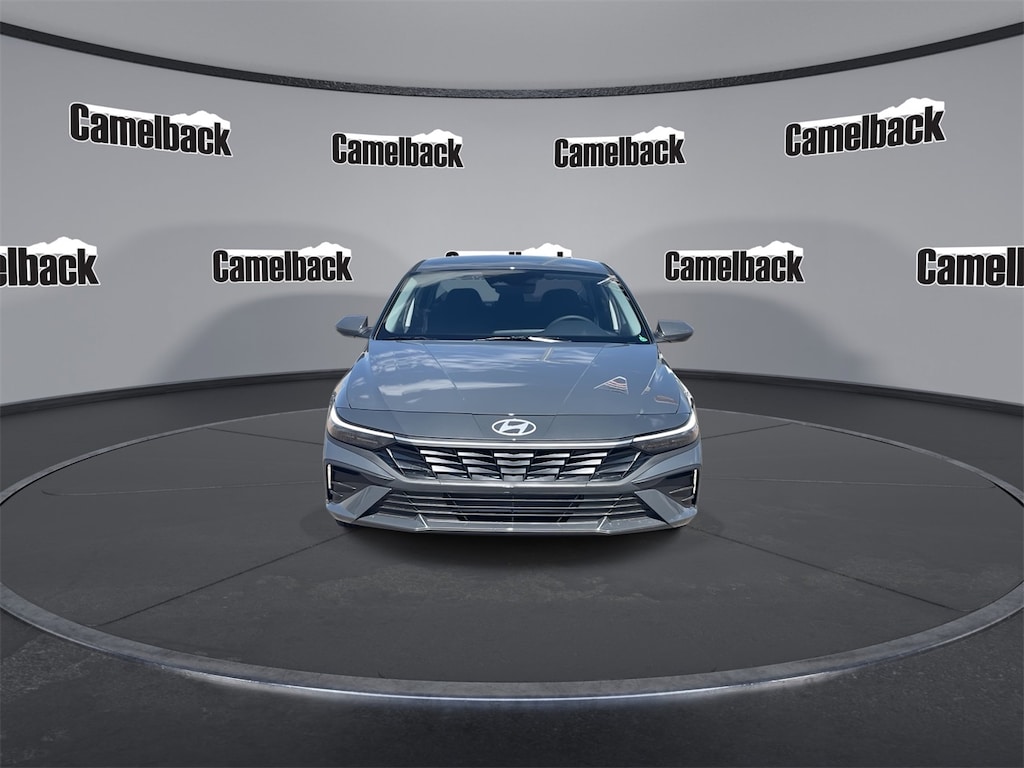 New 2025 Hyundai Elantra SE Sedan