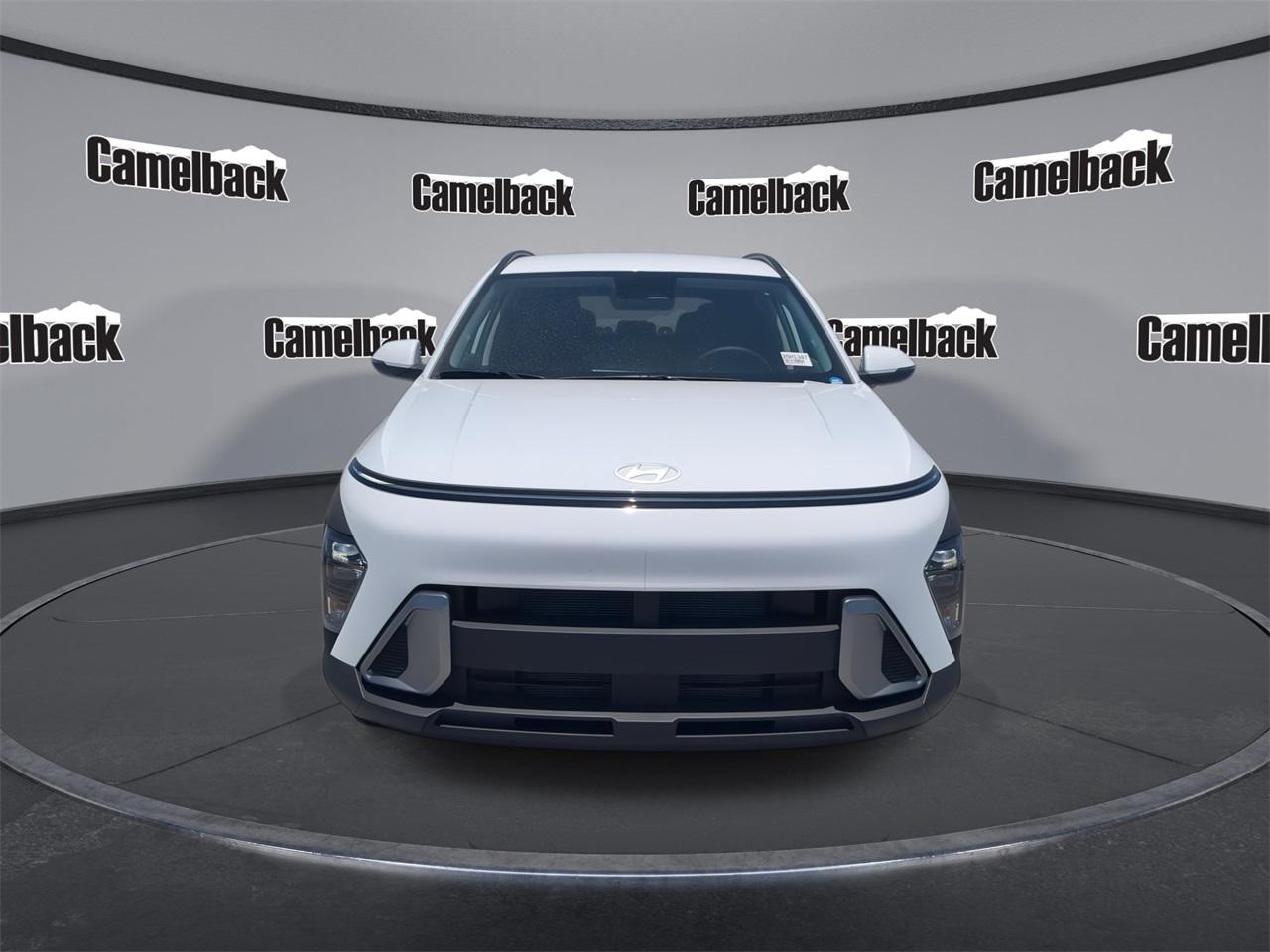 2025 Hyundai Kona SEL photo 2