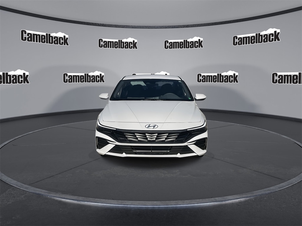 New 2025 Hyundai Elantra SE Sedan