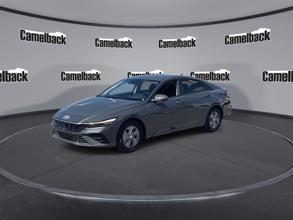 New 2025 Hyundai Elantra SE Sedan