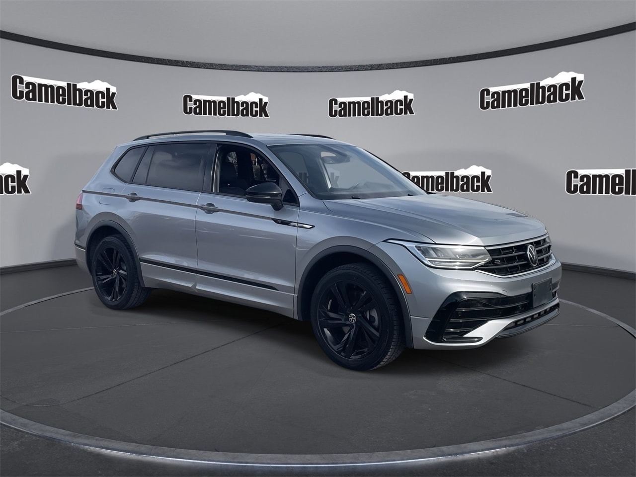 2023 Volkswagen Tiguan SE R-LINE BLACK