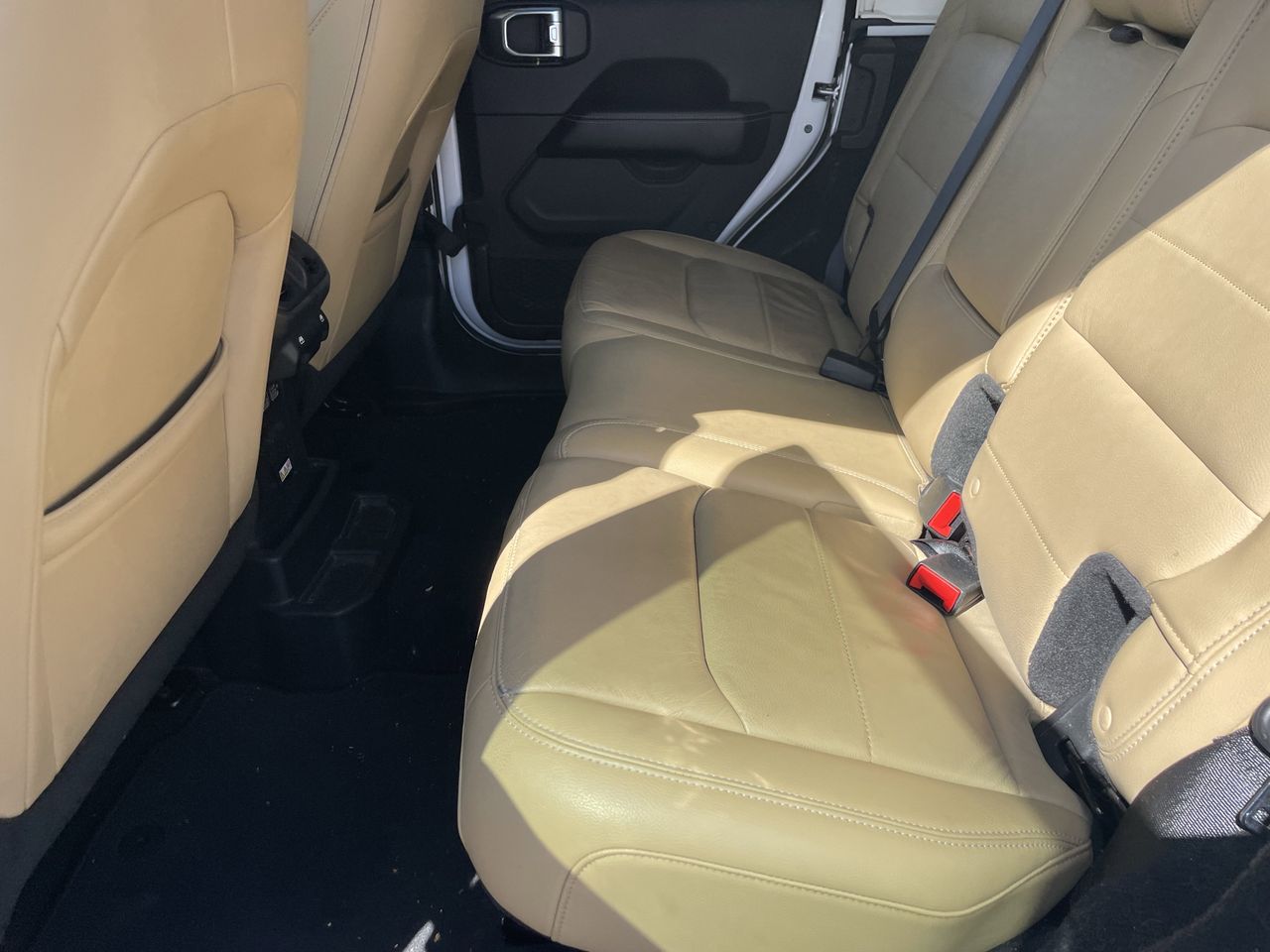 Used 2018 Bright White Jeep Unlimited Sahara 4x4 image 14