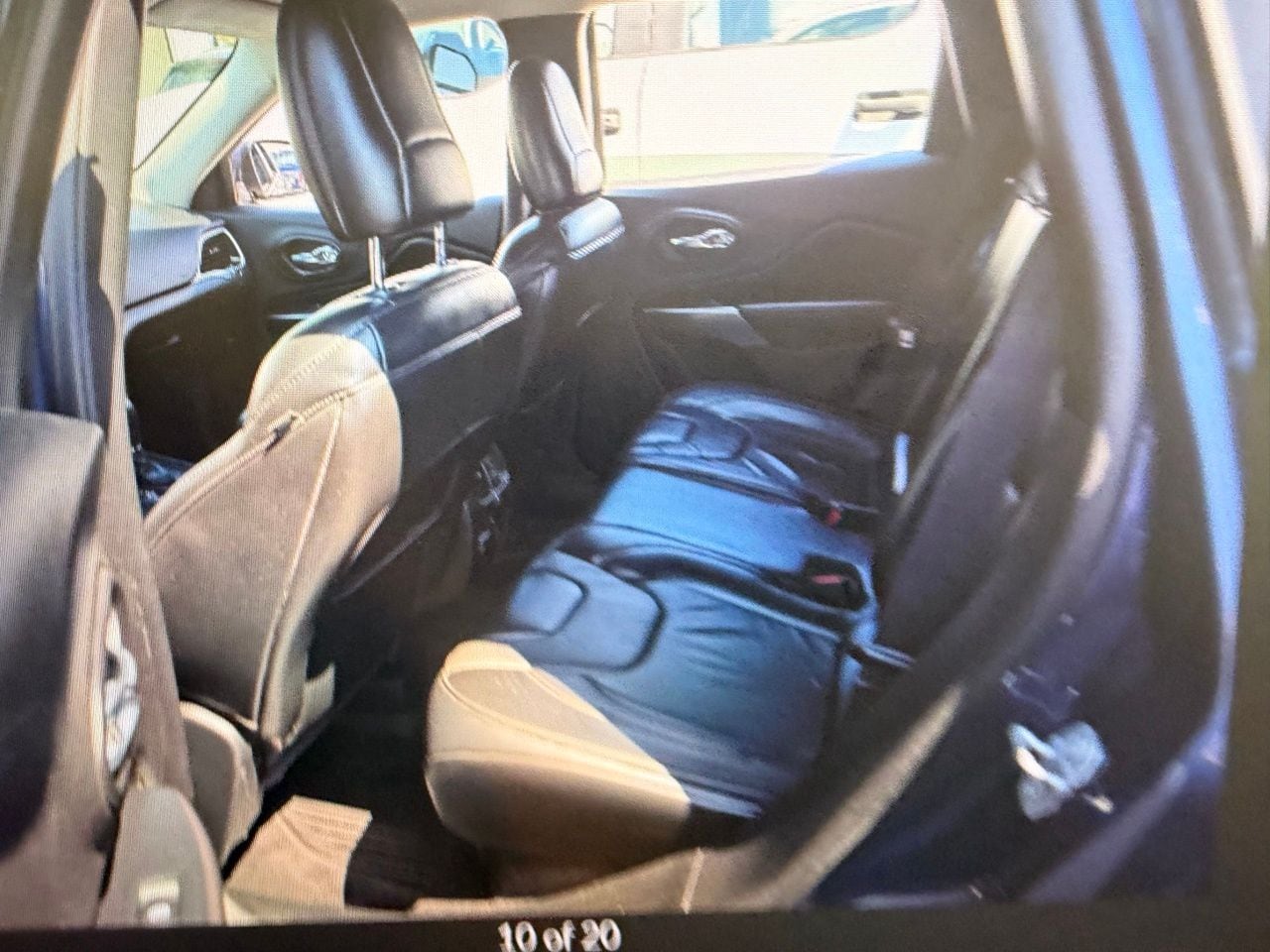 Used 2020 Slate Blue Pearlcoat Jeep Limited image 7