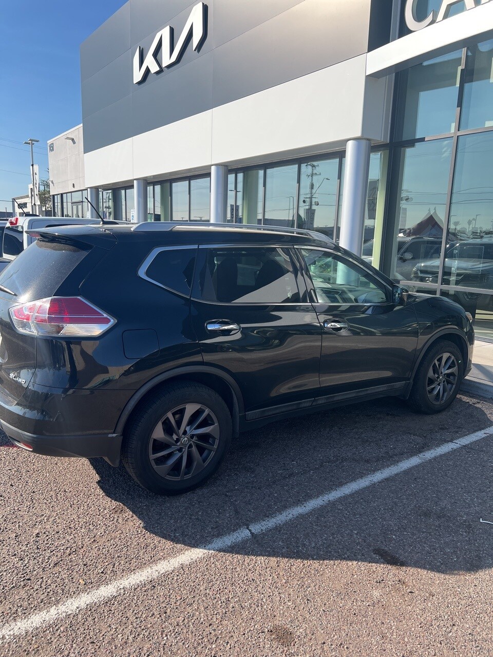 2016 Nissan Rogue SL photo 4