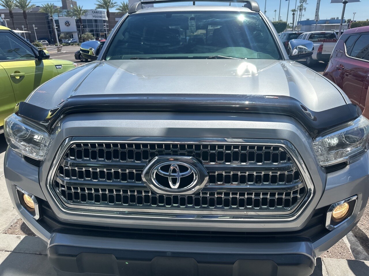 2017 Toyota Tacoma TRD Off-Road photo 2