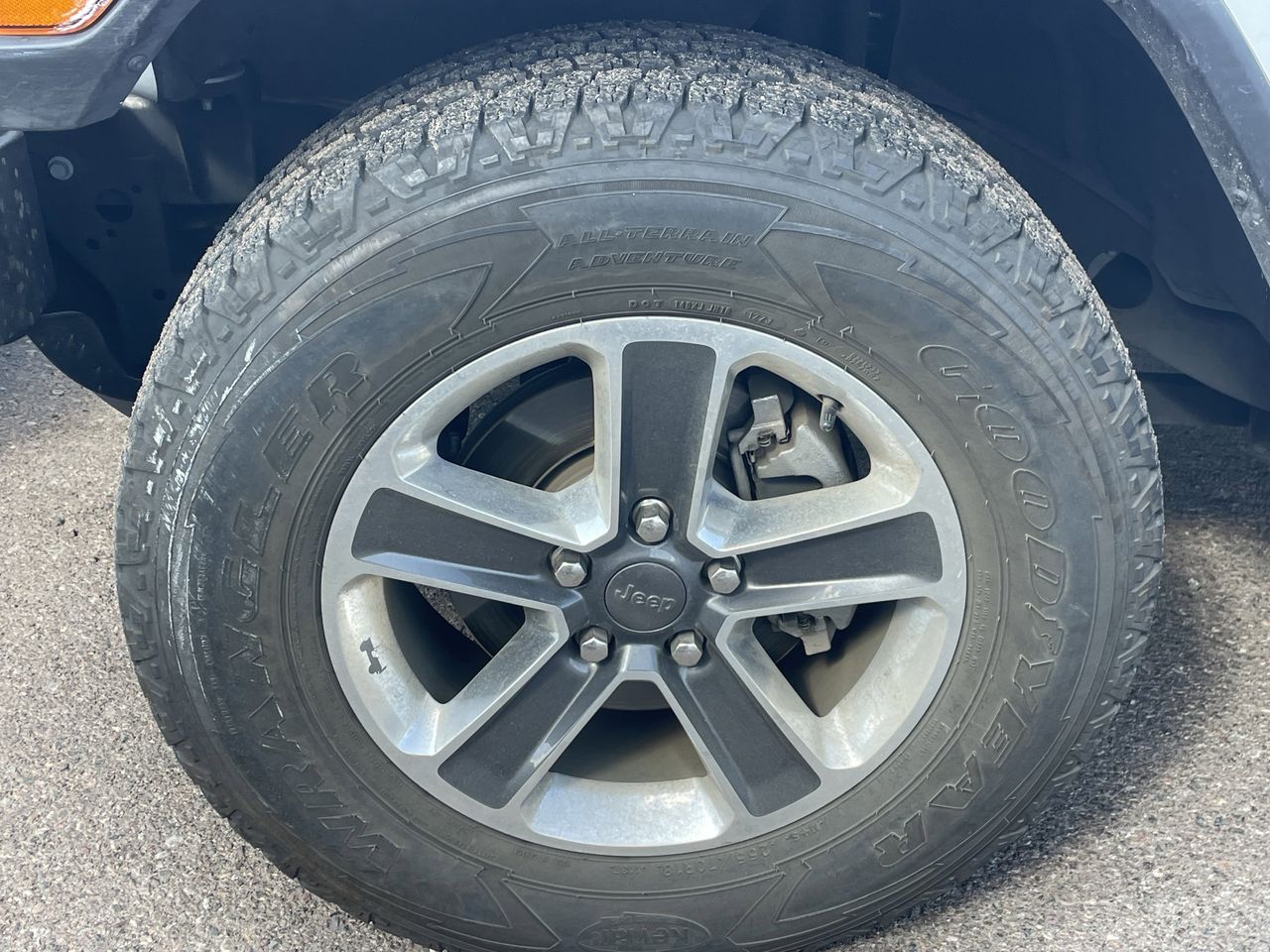 Used 2018 Bright White Jeep Unlimited Sahara 4x4 image 4