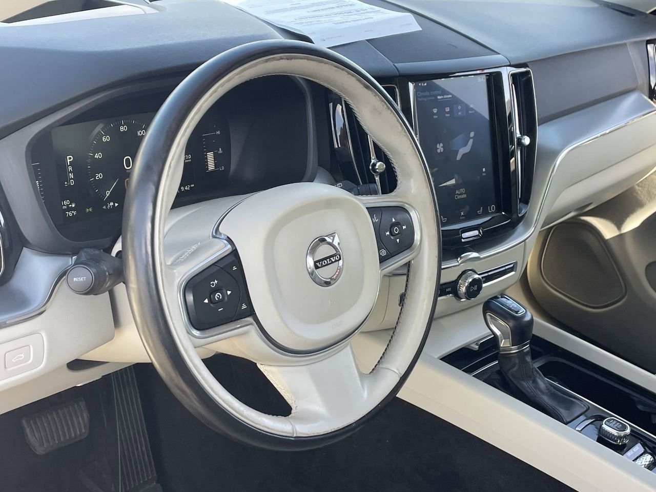 Used 2019 Onyx Black Volvo T5 Momentum image 17