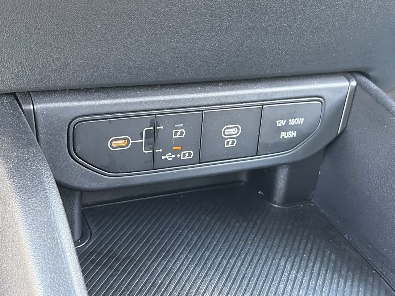 Certified Used 2026 Snow White Pearl Kia LX image 27