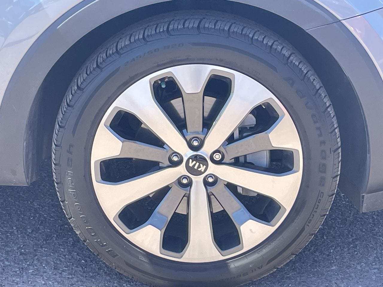 Used 2020 Everlasting Silver Kia S image 9