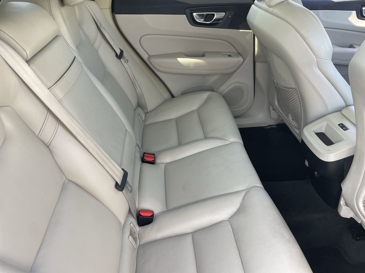 Used 2019 Onyx Black Volvo T5 Momentum image 12