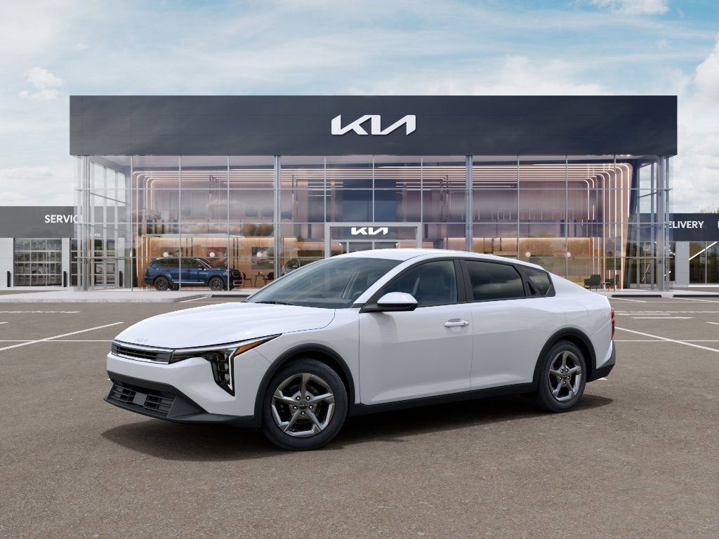 New 2026 Snow White Pearl Kia LXS image 3