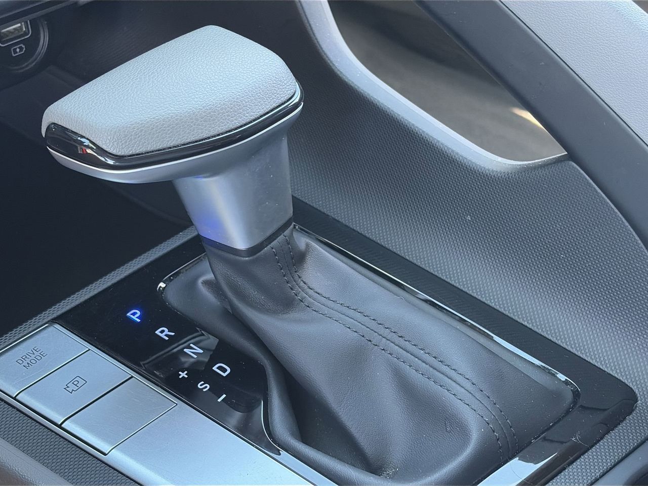 2023 Hyundai Elantra SEL - Photo 28