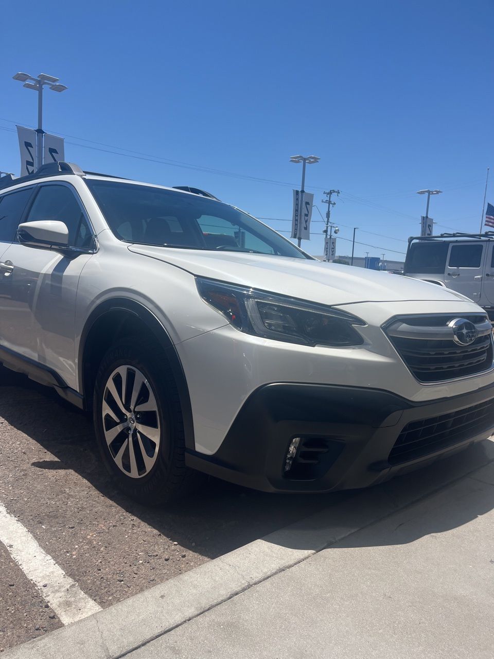2020 Subaru Outback Premium's photo