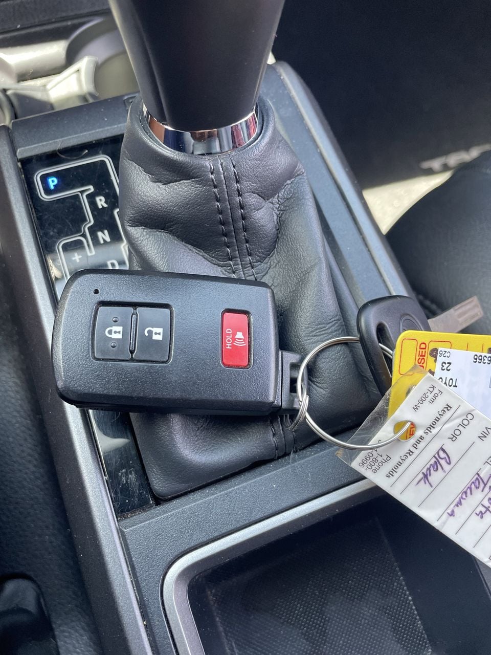 Used 2022 Scarlet Ember Tintcoat Nissan SV image 13