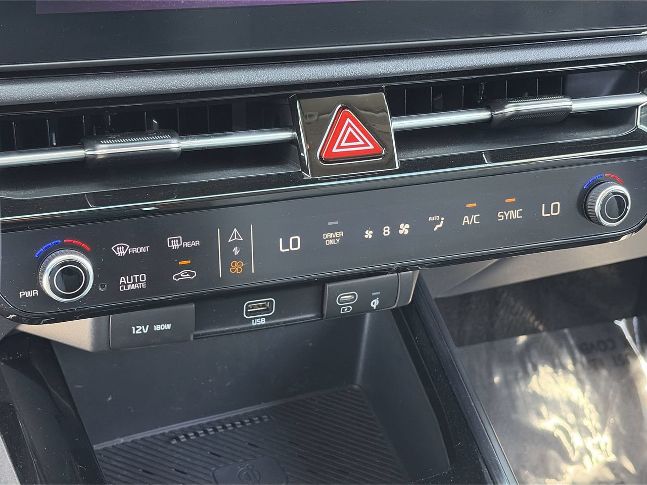 Certified Used 2025 Snow White Pearl Kia EX image 26