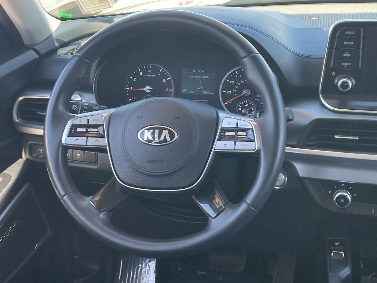 Used 2020 Everlasting Silver Kia S image 13