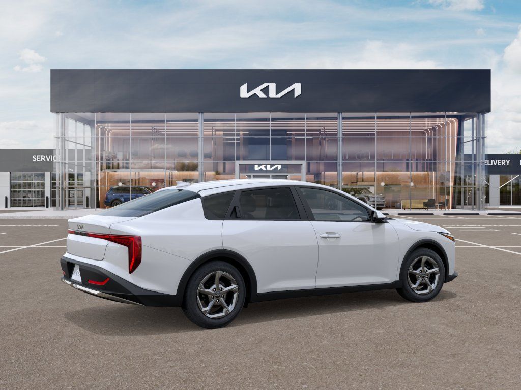 New 2026 Snow White Pearl Kia LXS image 6