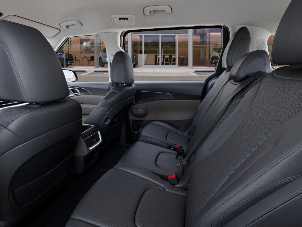 New 2026 Aurora Black Pearl Kia LXS image 18