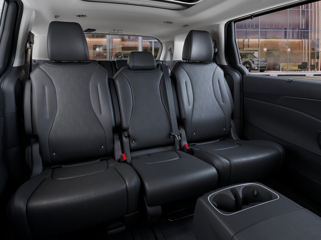 New 2027 IVORY SILVER Kia SX image 16
