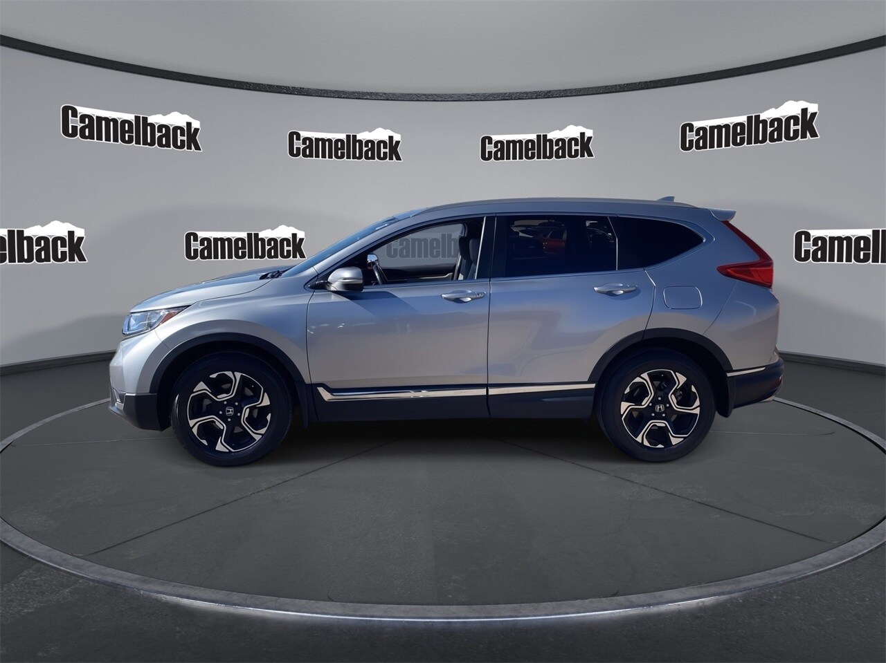 2019 Honda CR-V Touring photo 4